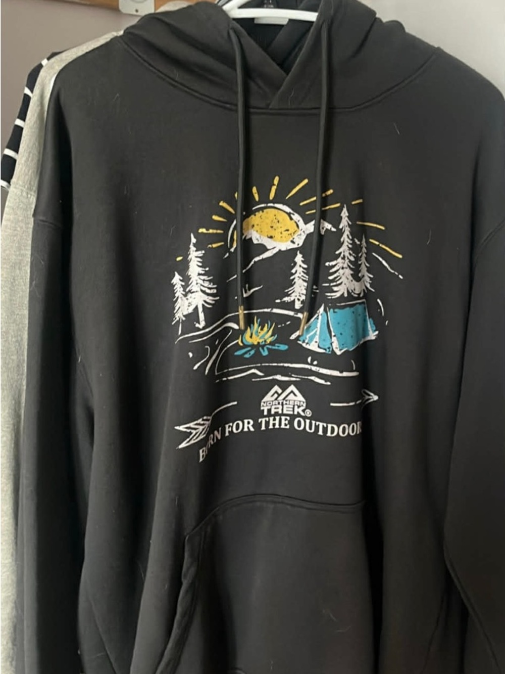 Unbranded Black Crewneck Hoodie with Outdoor Camp Graphic
